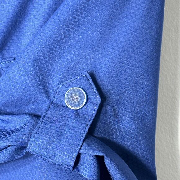 Field & Stream Shirt Women MD Blue Vented Roll Tab Fishing Zip Pocket Short SL - Picture 9 of 11